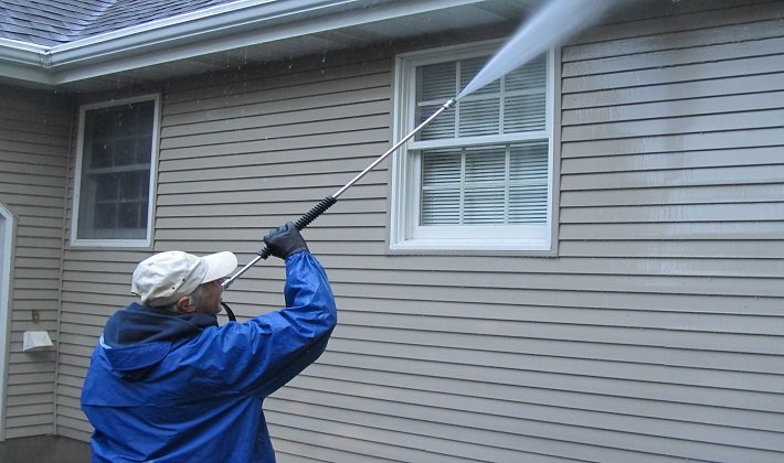exterior house cleaning 