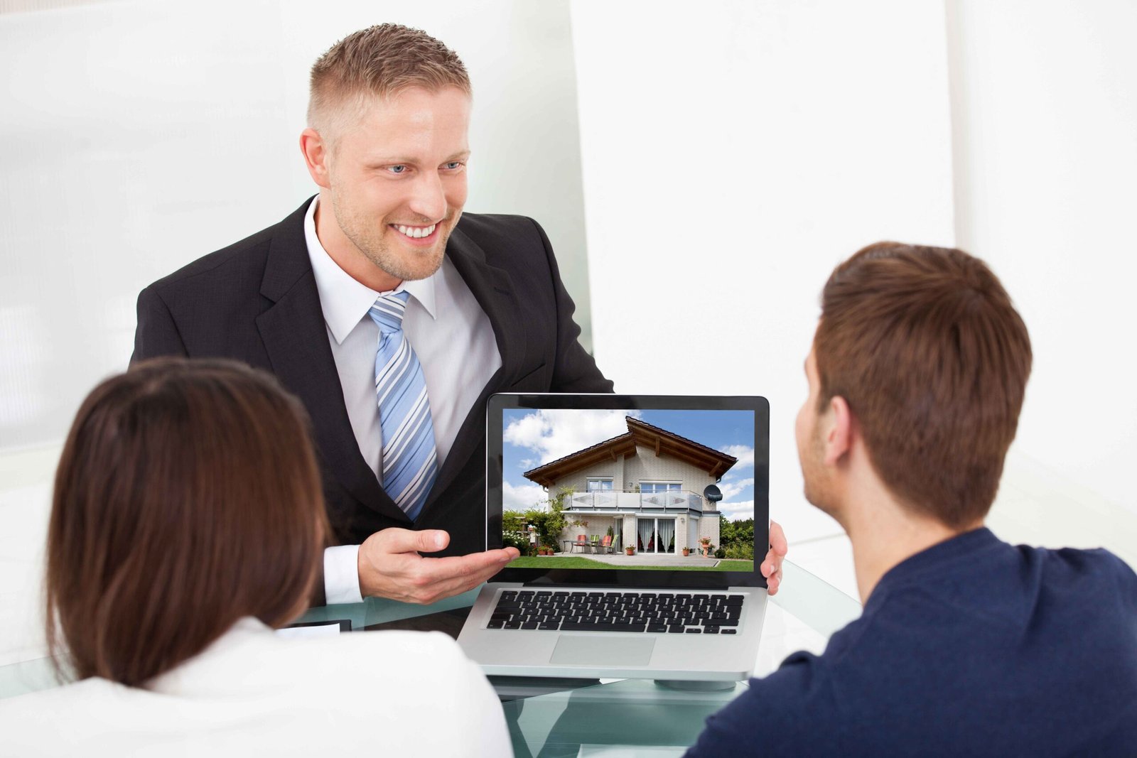 Real Estate Agent Secrets: Tips For Negotiating The Best Deal